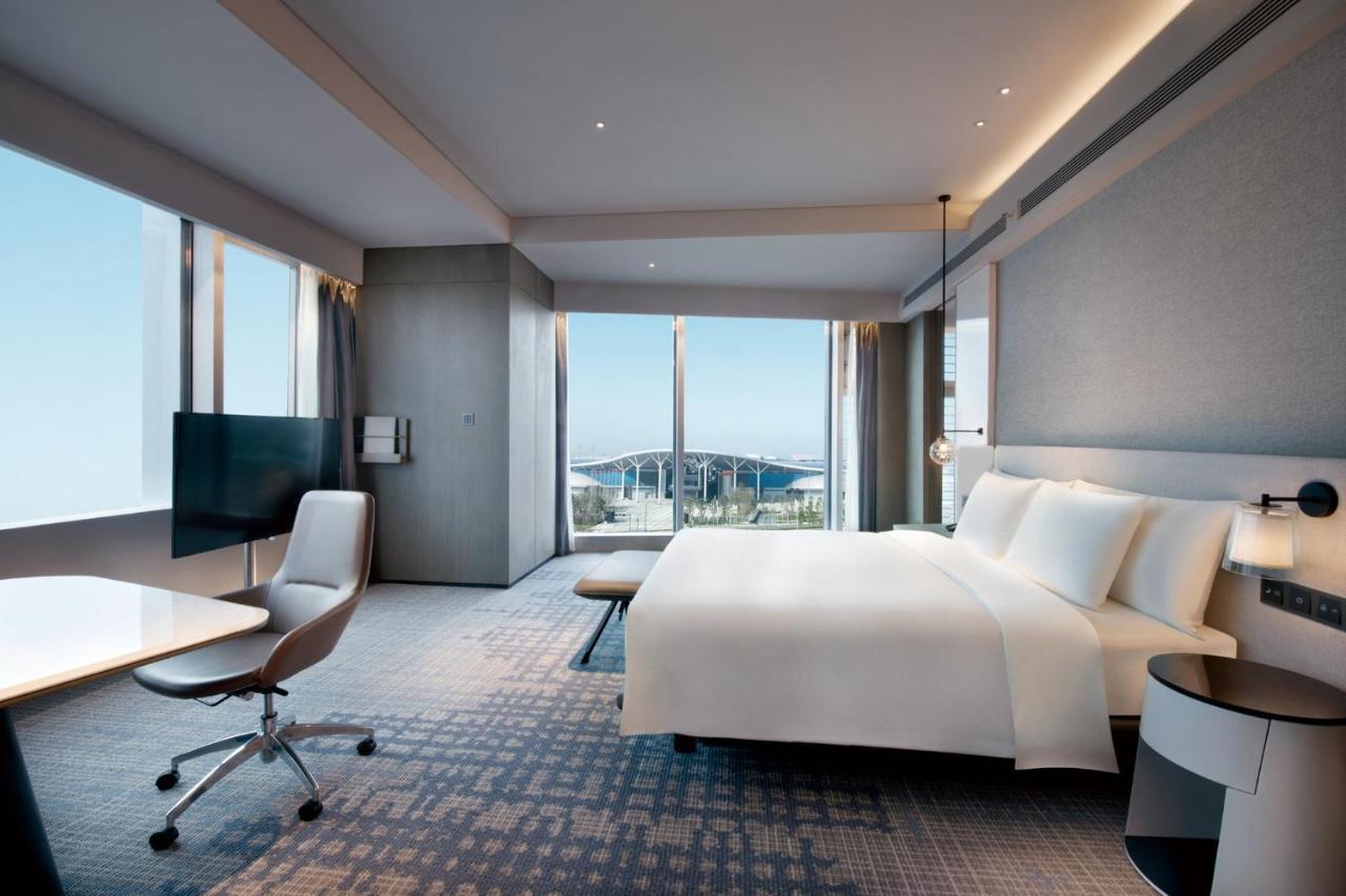 Crowne Plaza Shenzhen World Exhibition And Convention Center, An Ihg Hotel Dış mekan fotoğraf